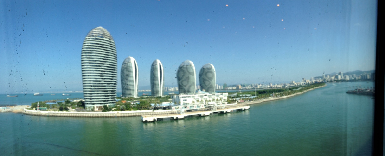 三亚海边城市风景